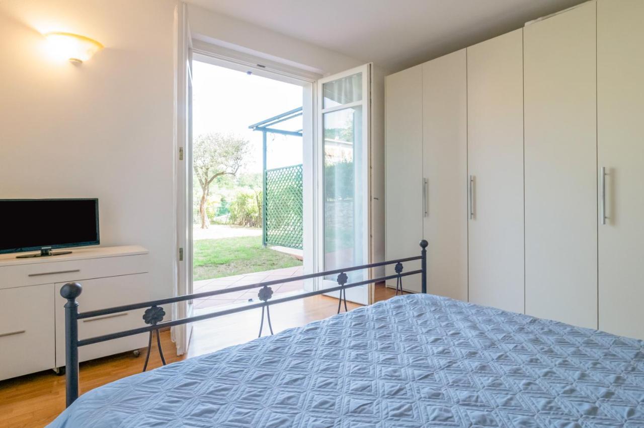 Piana Di Solaro Modern Flat & Swimming Pool Lägenhet Lerici Exteriör bild