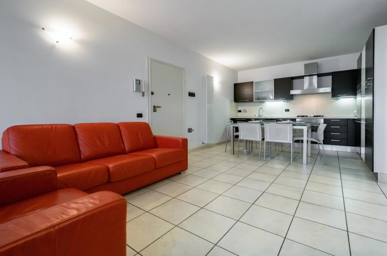 Piana Di Solaro Modern Flat & Swimming Pool Lägenhet Lerici Exteriör bild