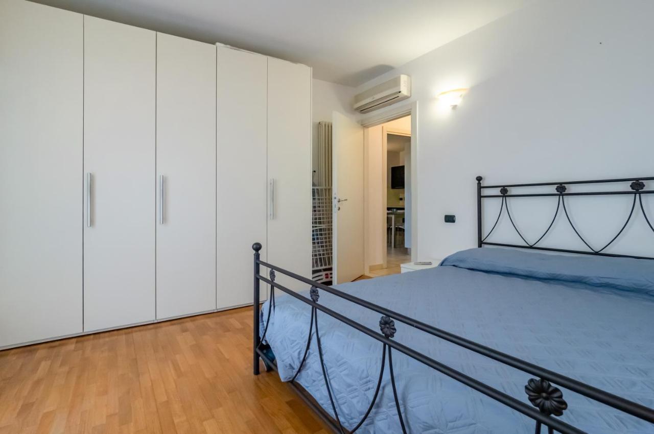 Piana Di Solaro Modern Flat & Swimming Pool Lägenhet Lerici Exteriör bild
