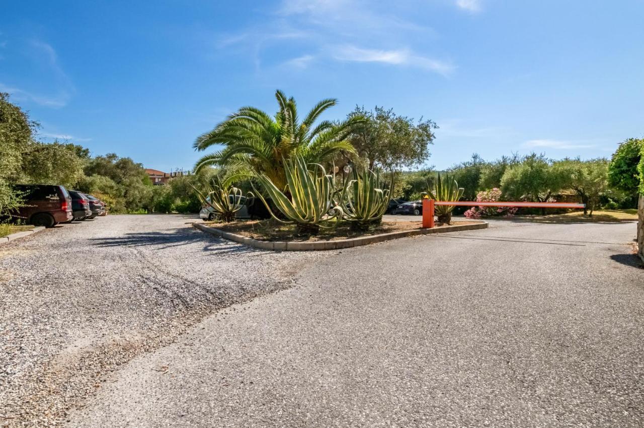 Piana Di Solaro Modern Flat & Swimming Pool Lägenhet Lerici Exteriör bild